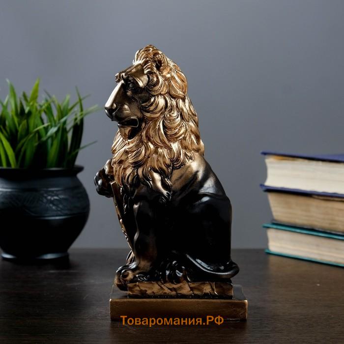 Фигурка «Лев со щитом», гипс под бронзу, 10×7×21 см