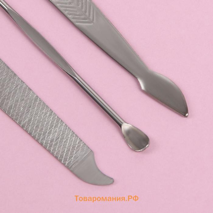 Набор маникюрный «Рептилия», 8 предметов, в футляре, красный