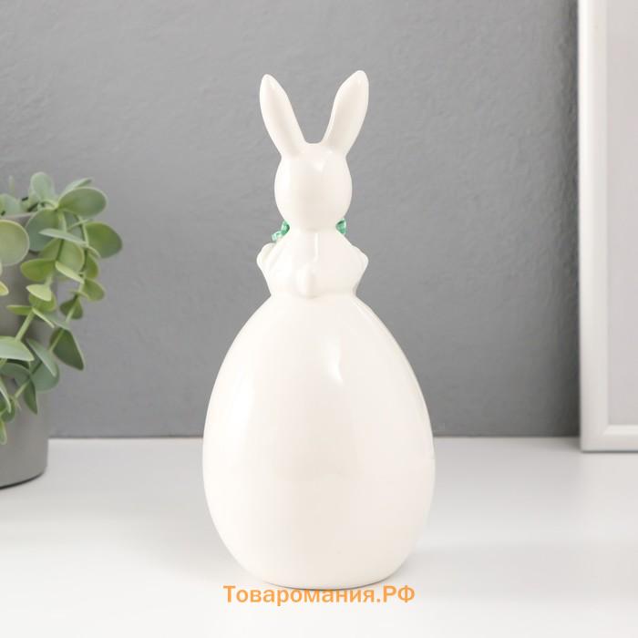 Фигурка керамика «Зайка на цветочном яйце уши в горошек», 8.8×8.8×19 см