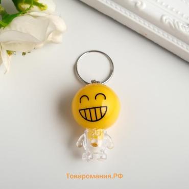 Фонарик свет на кольце "Смайлик-малыш с ножками" мигает МИКС 4х2,5х2,7 см